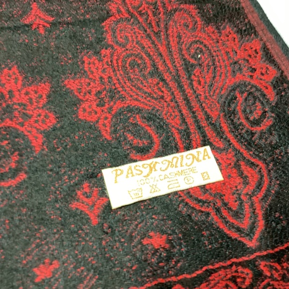 PASHMINA lovely black n red shawl. Softest ever ❤️🖤 - Picture 6 of 6